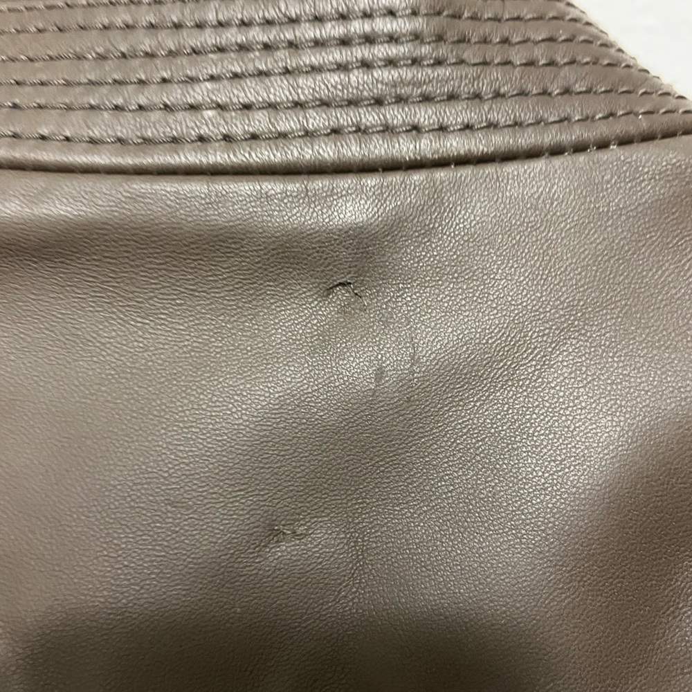 Leather jacket - Picture 2 of 6